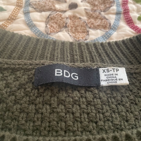 Urban Outfitters BDG Cable Knit Elbow Patch Crewneck Sweater XS Olive Green - Picture 5 of 6